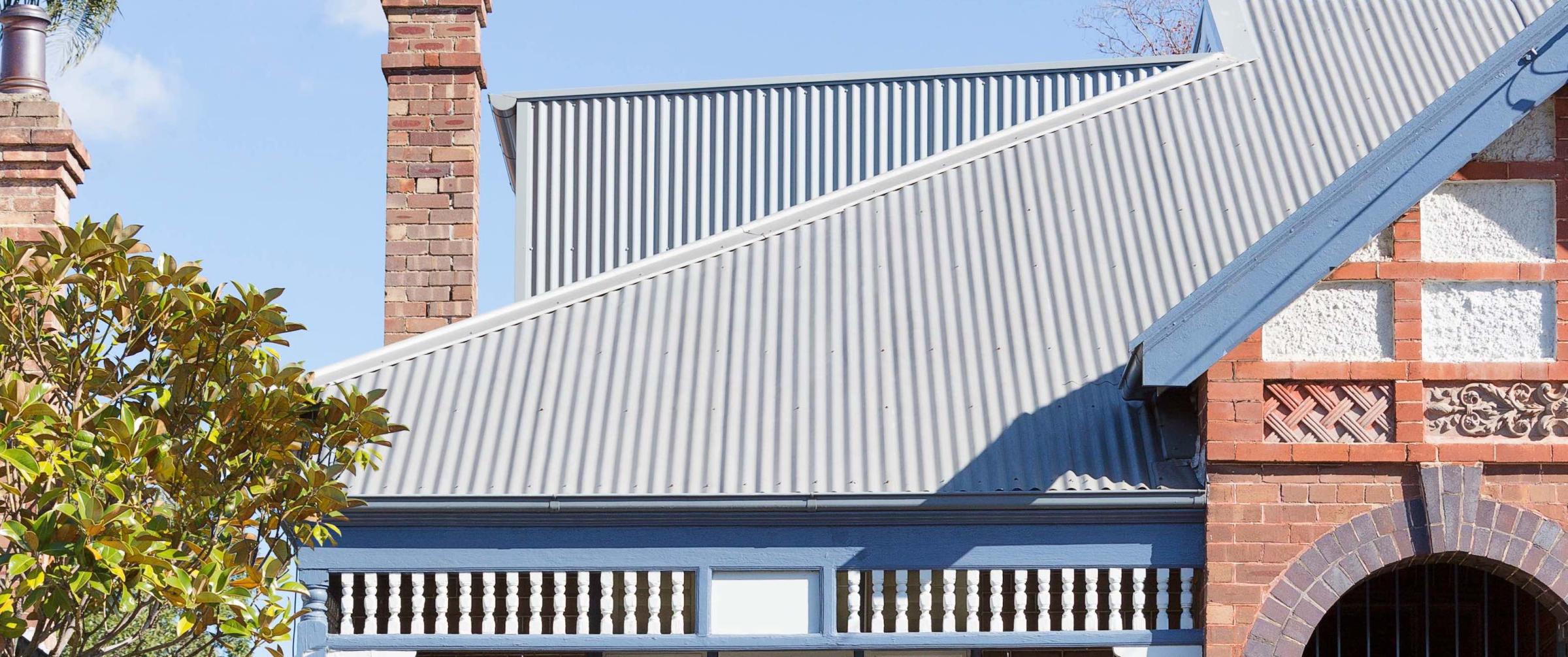 COLORBOND® steel Windspray® roofing in LYSAGHT CUSTOM ORB ACCENT® 21 and CUSTOM ORB ACCENT® 35 profile.