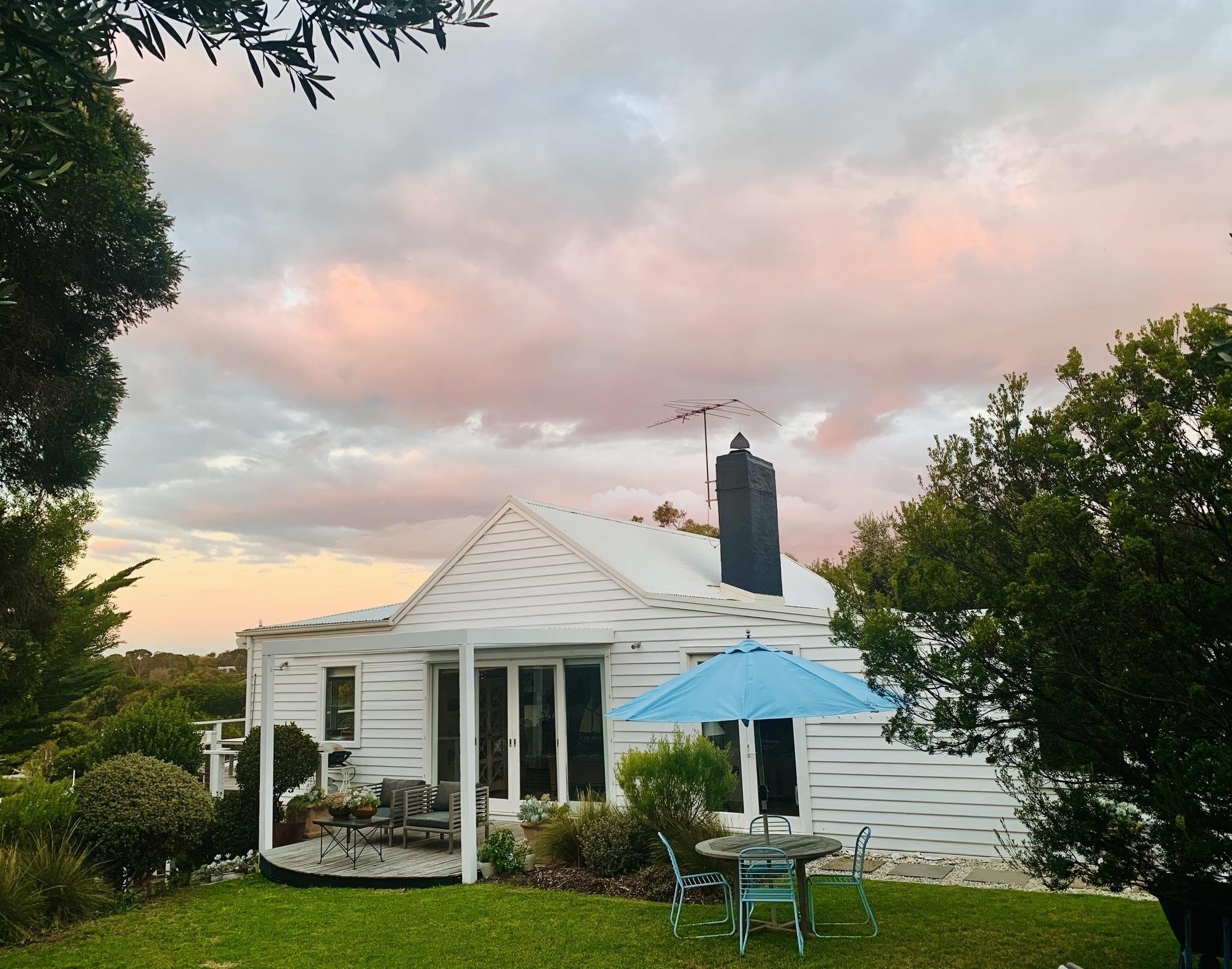 Nicole from Portsea, VIC loves COLORBOND® steel. Roofing, Guttering & Fascia made from COLORBOND® steel in colours Surfmist® and Surfmist® Matt