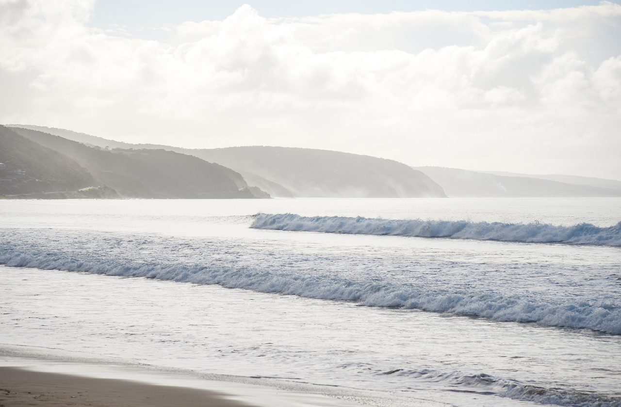 COLORBOND® steel in the colour Surfmist®.  Beach waves with mist.