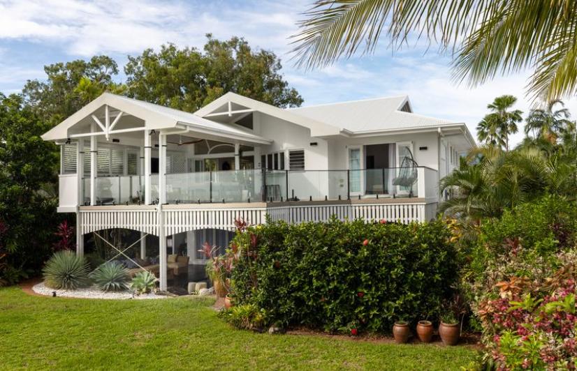 Cairns House, Holloways Beach - COLORBOND® steel 60th Anniversary featured home