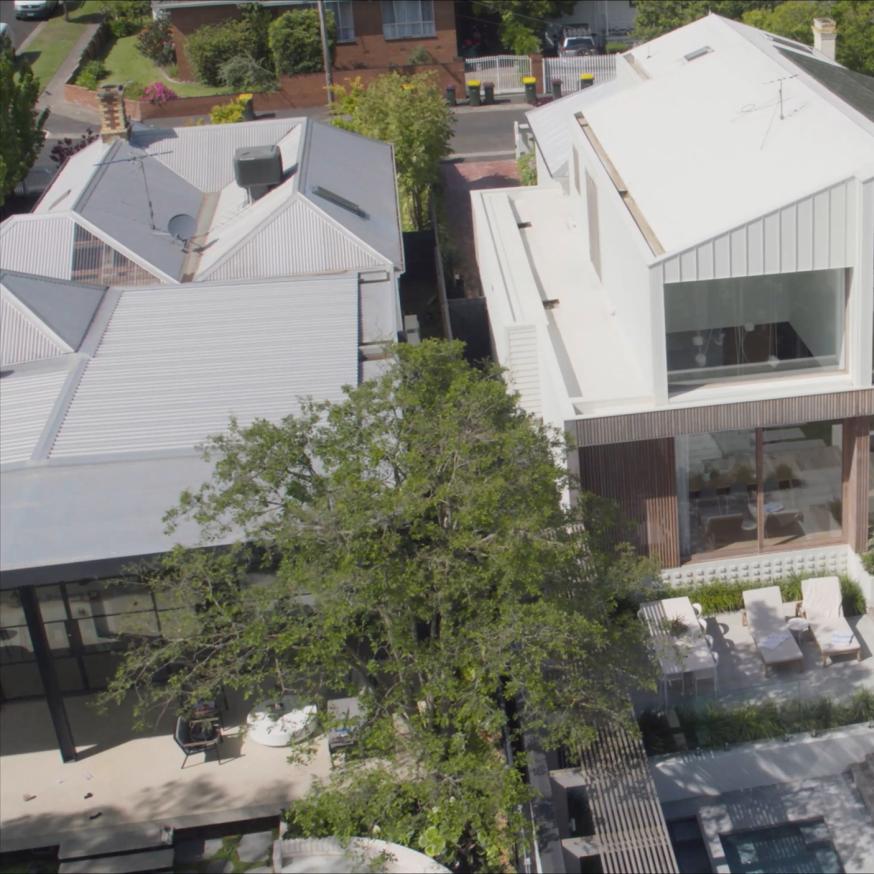 BBW House, Geelong  clad in COLORBOND® steel Surfmist® in a Classic finish. Rollformer/Fabricator:  Steeline JH Stephenson Aussie Roof Co Pty. Built by Wilson. Installer: Clint Humphrey (CH Roofing). Architect: Tecture