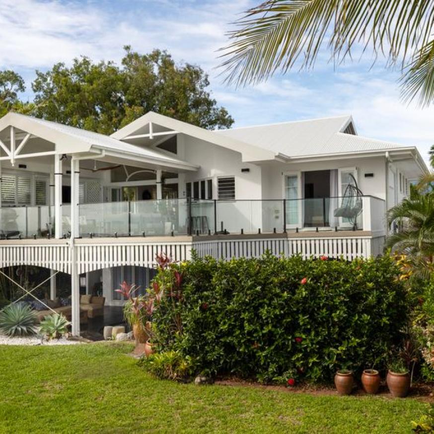 Cairns House, Holloways Beach - COLORBOND® steel 60th Anniversary featured home