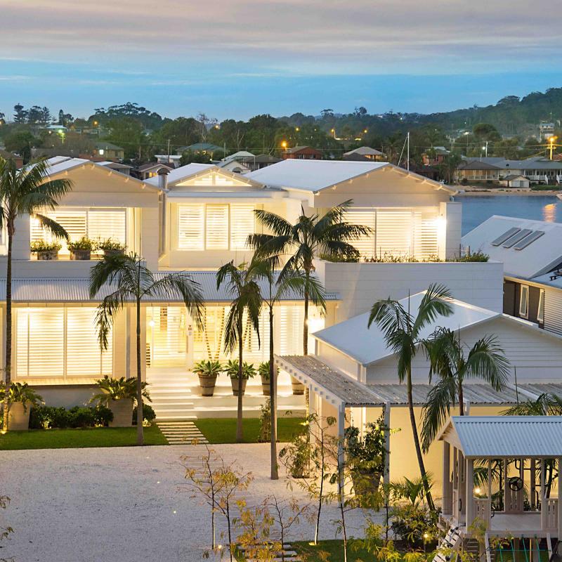 HIA "House of the Year" 2018. COLORBOND® Ultra steel roof in the colour Surfmist®. Photography: Castle and Beatty Architectural Photography. Architect: JPR Architects (now Cottee Parker JPRA). Builder: Construct Central Coast. Profile: Lysaght CUSTOM ORB®