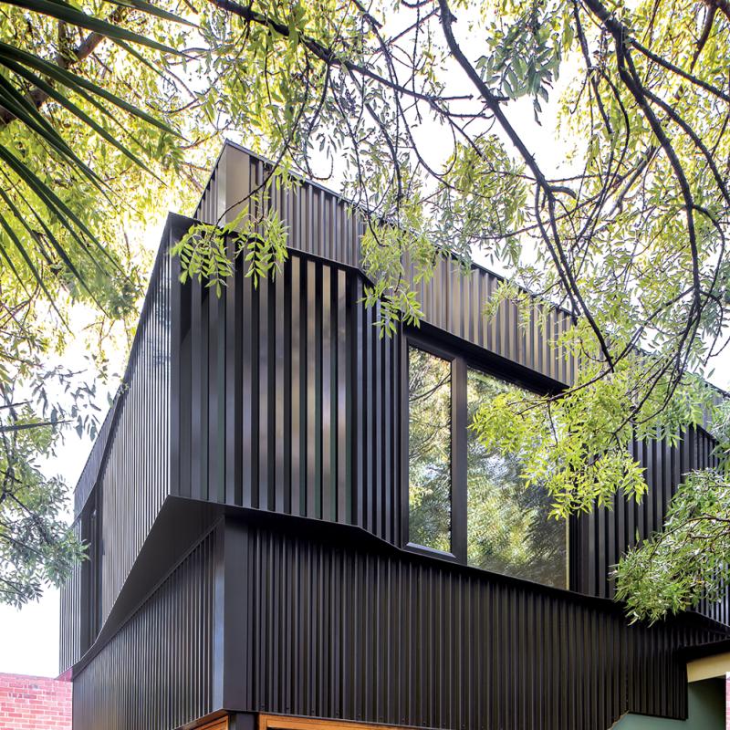 COLORBOND® steel Night Sky® (cladding) and COLORBOND® Coolmax® steel Whitehaven® (roofing) in the profiles Stramit Longspan® (cladding) and Stramit Speed Deck® 500