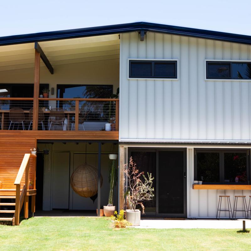 Simon and Ash Vos 'Coffs to Cali' project using COLORBOND® steel colour Shale Grey® in a Matt finish in Lysaght's ENSEAM® profile