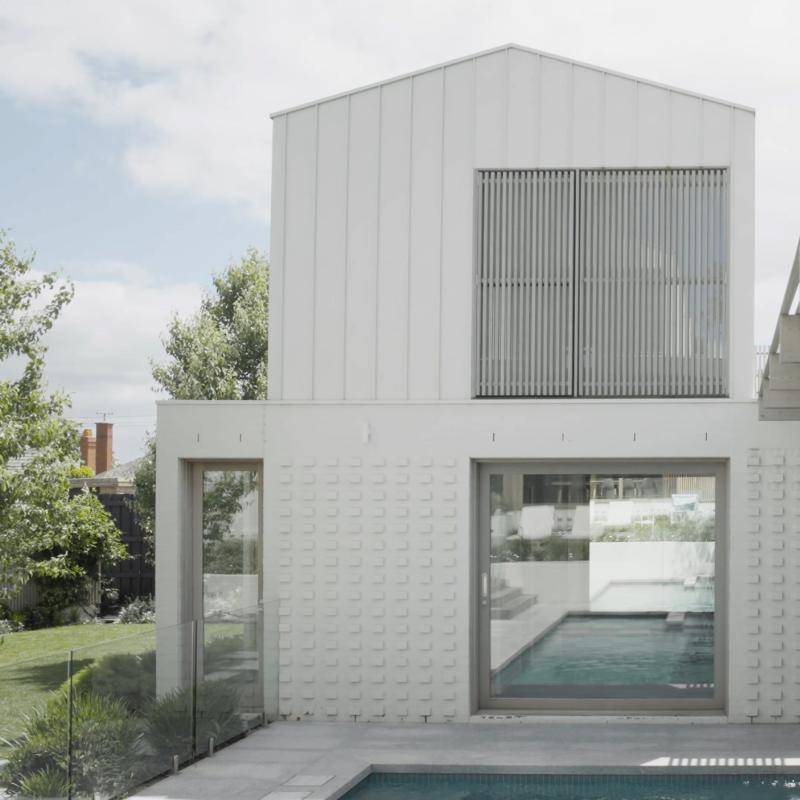 BBW House, Geelong  clad in COLORBOND® steel Surfmist® in a Classic finish. Rollformer/Fabricator:  Steeline JH Stephenson Aussie Roof Co Pty. Built by Wilson. Installer: Clint Humphrey (CH Roofing). Architect: Tecture