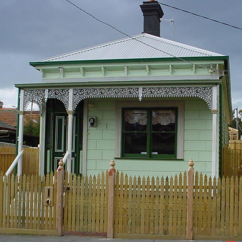 Michael from Hawthorn, VIC loves COLORBOND® steel. Roofing, Guttering & Fascia made from COLORBOND® steel in colours Cottage Green® and Shale Grey® Matt