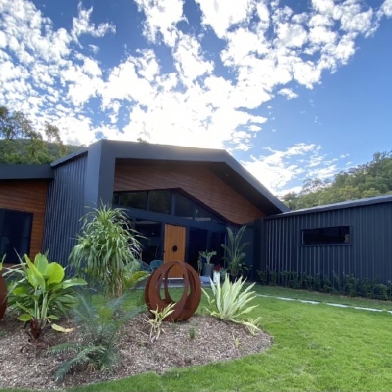 Sacha from Trinity Beach, QLD loves COLORBOND® steel.  Roofing, Guttering & Fascia, Garage Doors, Walling, Fencing made from COLORBOND® steel in colours Night Sky® and Monument®