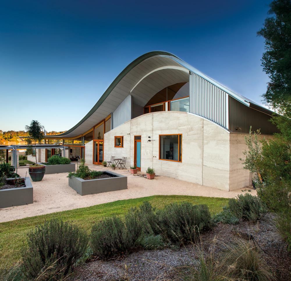 COLORBOND® Metallic steel in the colour Axis®, in Stramit Longspan® profile.