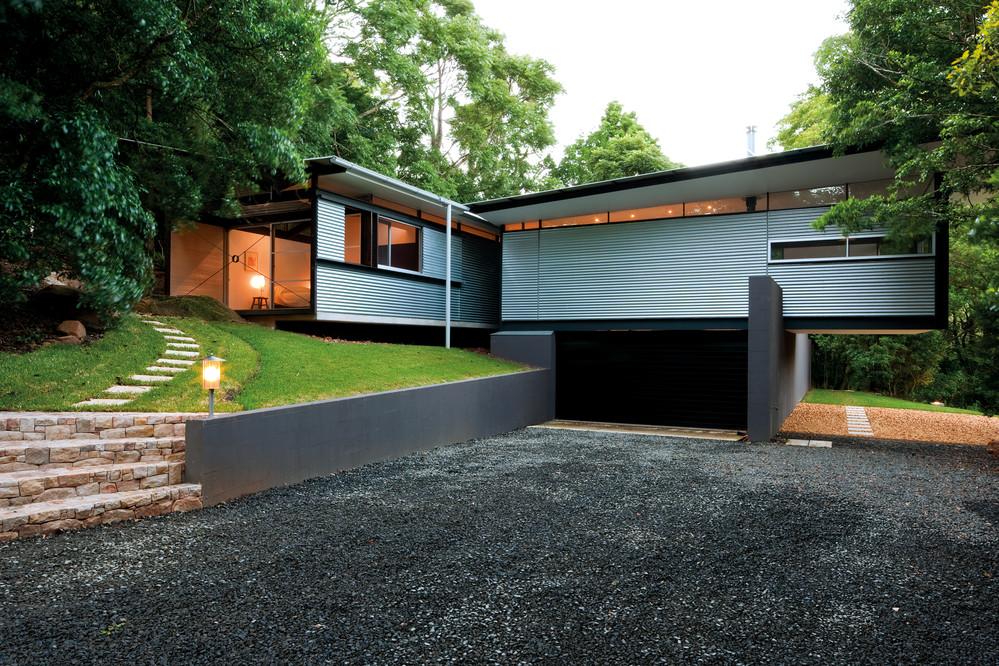 House Foxground NSW. Roofing: Stramit Capacity Plus™ profile in the colour Shale Grey®. Louise Nettleton Architect