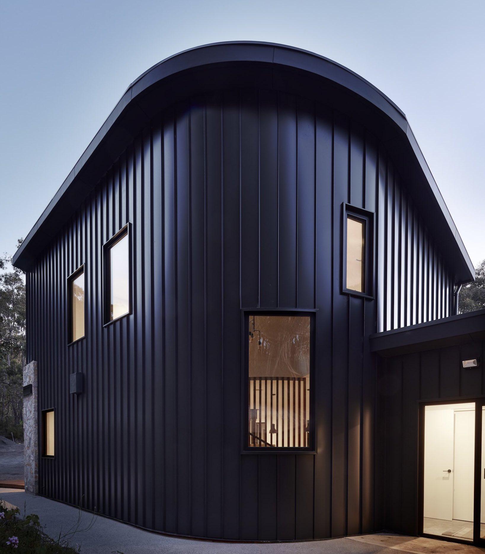 COLORBOND® steel Monument® cladding in the profile Stratco Hiland Tray 380.