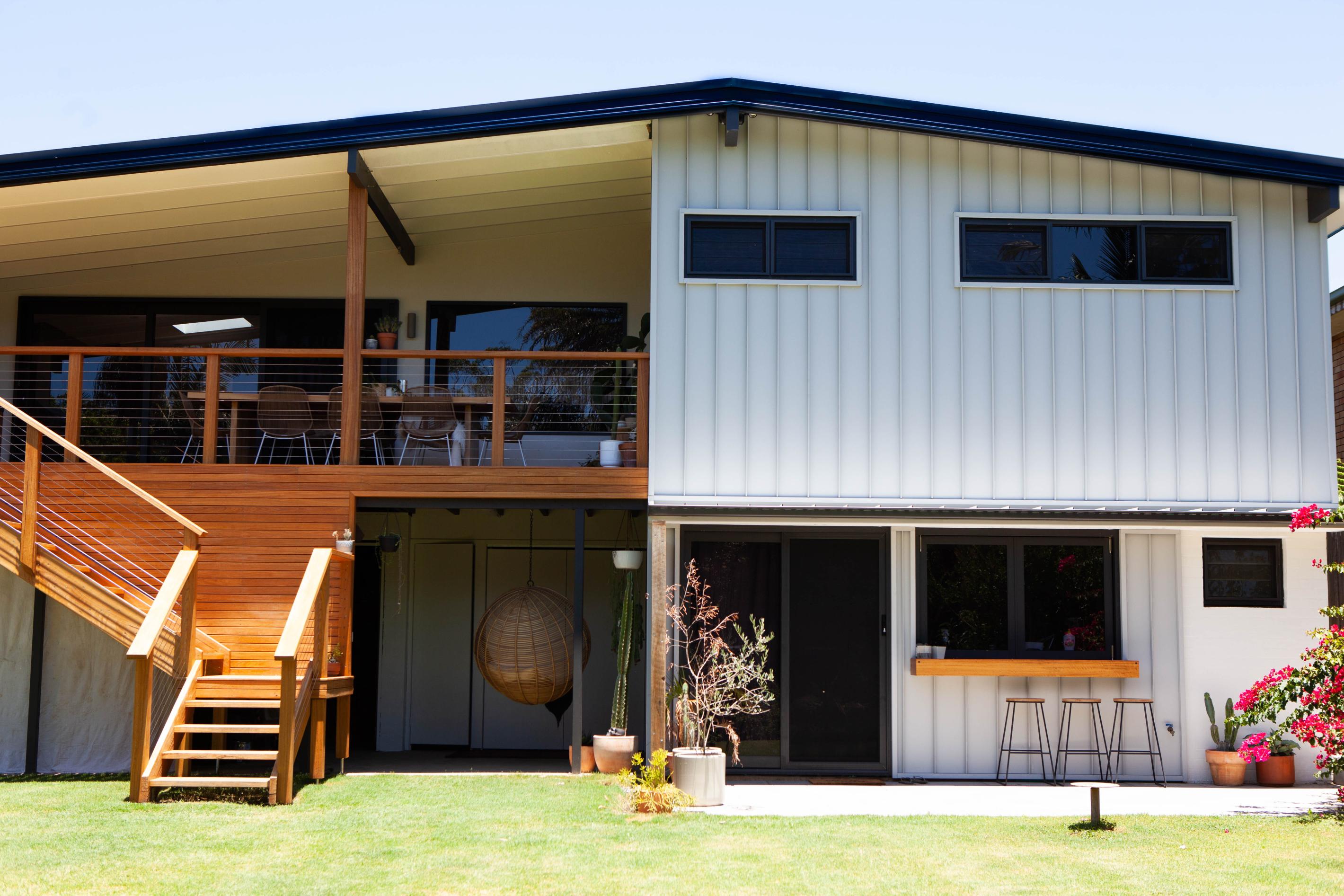 Simon and Ash Vos 'Coffs to Cali' project using COLORBOND® steel colour Shale Grey® in a Matt finish in Lysaght's ENSEAM® profile