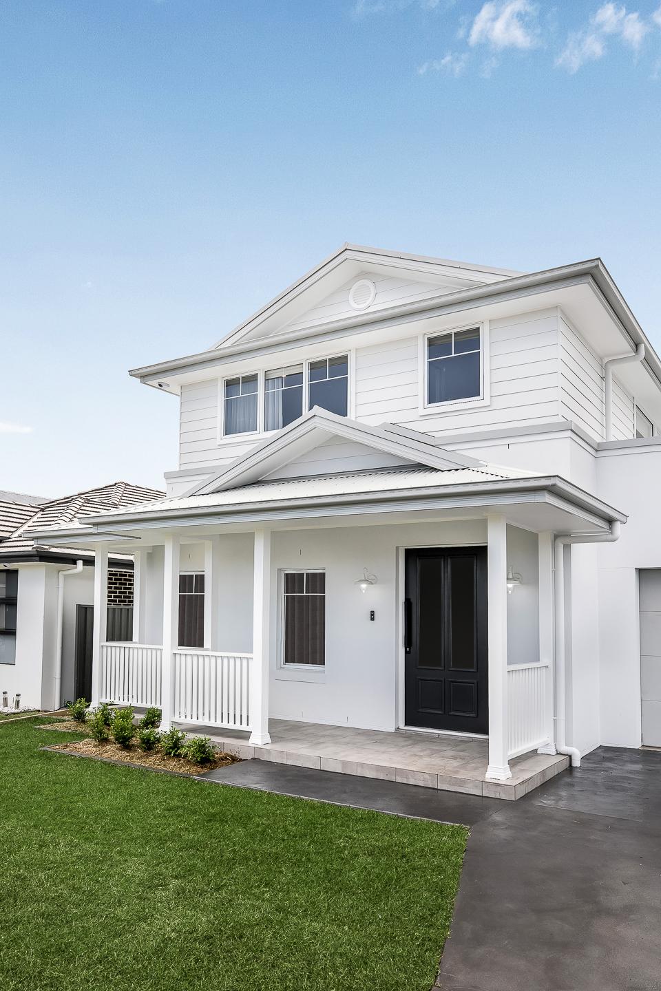 Natural Luxury Hamptons Flatlay' by Edgecliff Homes.  COLORBOND® steel in the colour Shale Grey® was selected for the roofing.