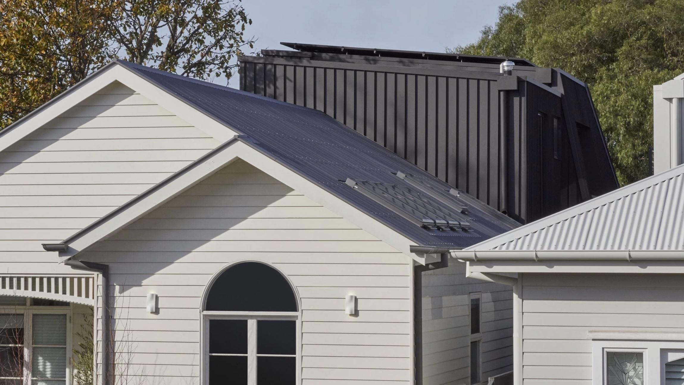 Block 2020 house COLORBOND® steel MONUMENT® Matt rear
