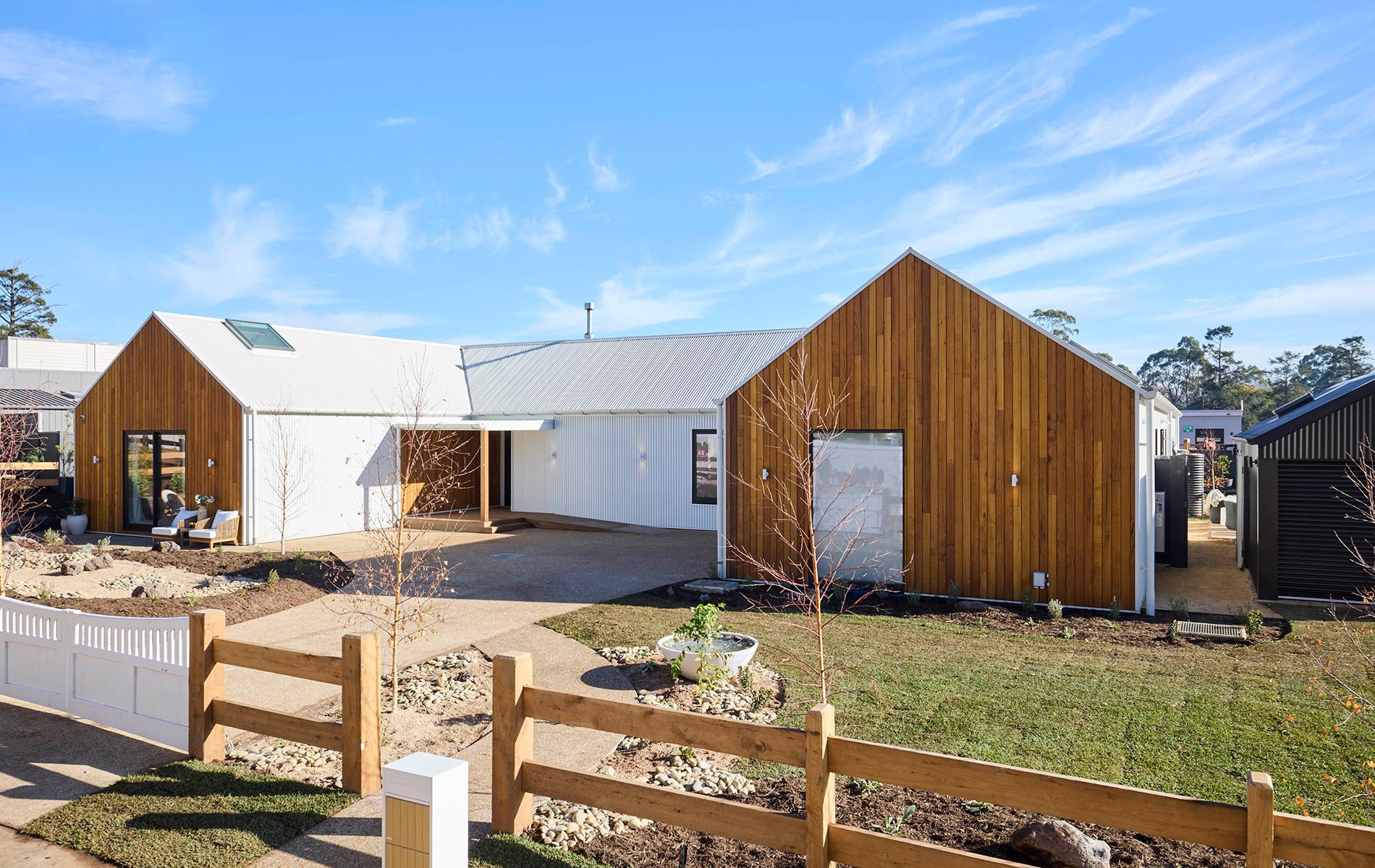 The Block House 3 Front Yard