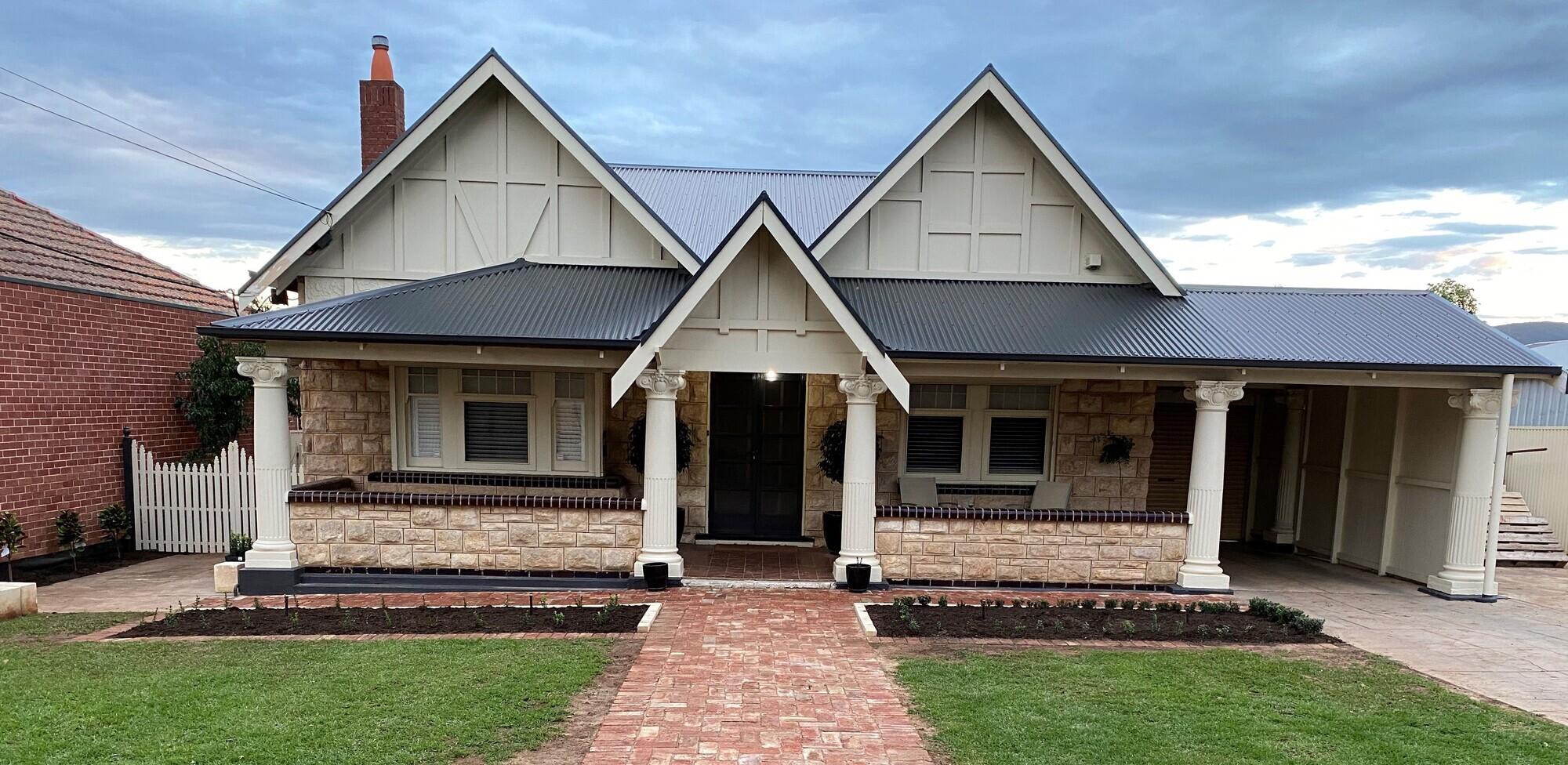 Shane from Felixstow, SA loves COLORBOND® steel. Roofing, guttering and fascia made from COLORBOND® steel in colour Monument®