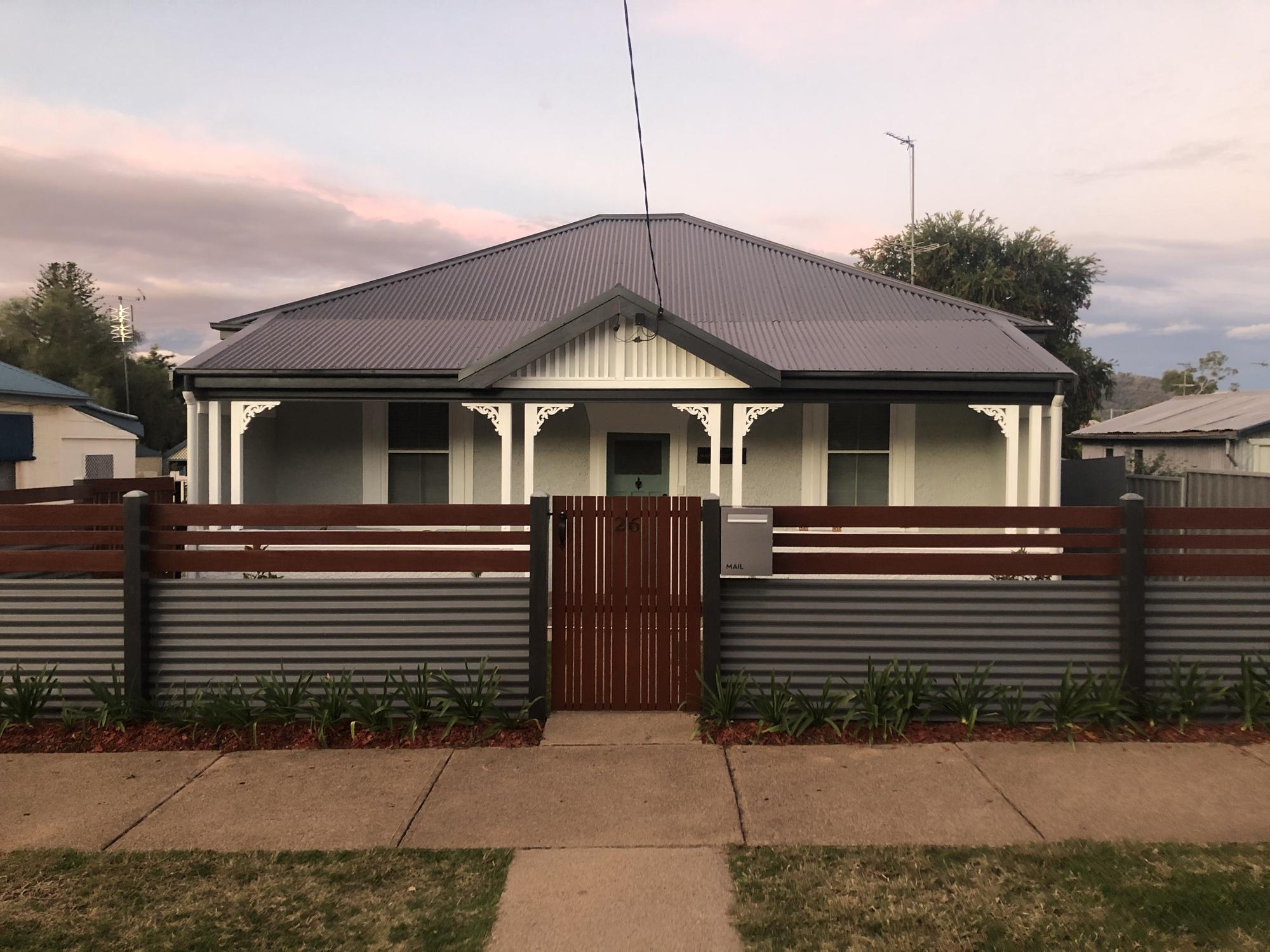 Sariah from Tamworth, NSW loves COLORBOND® steel.  Roofing made from COLORBOND® steel in colours Basalt® and Monument®.