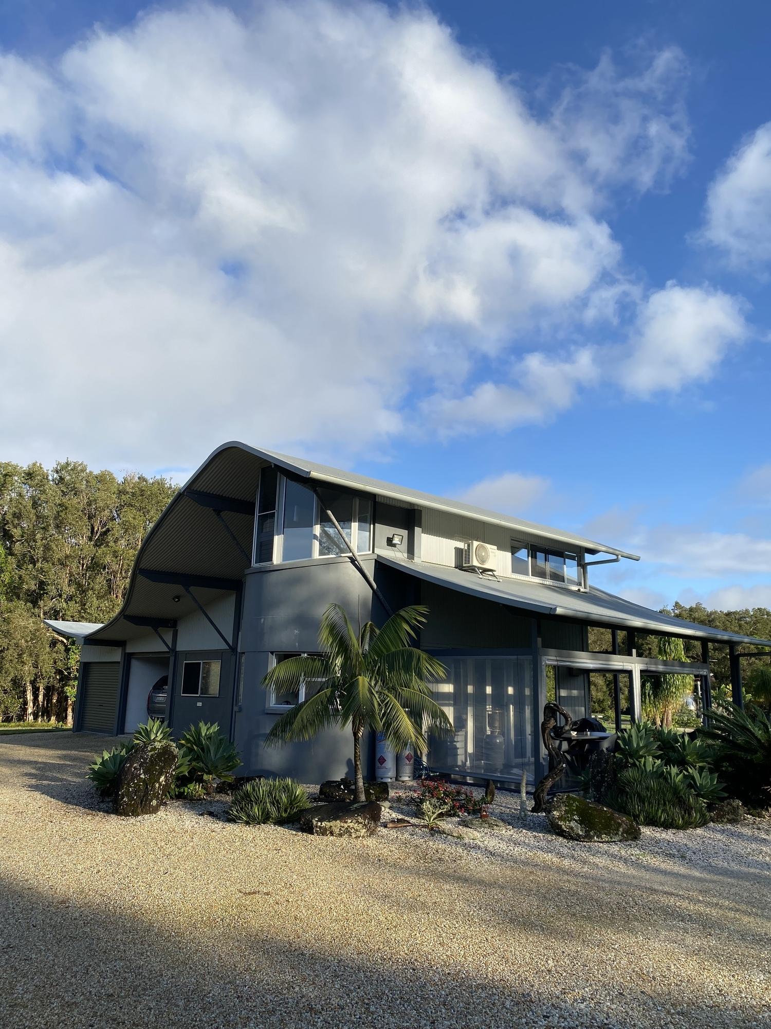 Tom from Byron Bay, NSW loves COLORBOND® steel, Roofing, Guttering & Fascia, Garage Doors, Walling, Fencing made from COLORBOND® steel in colours Shale Grey®, Surfmist® and Windspray®