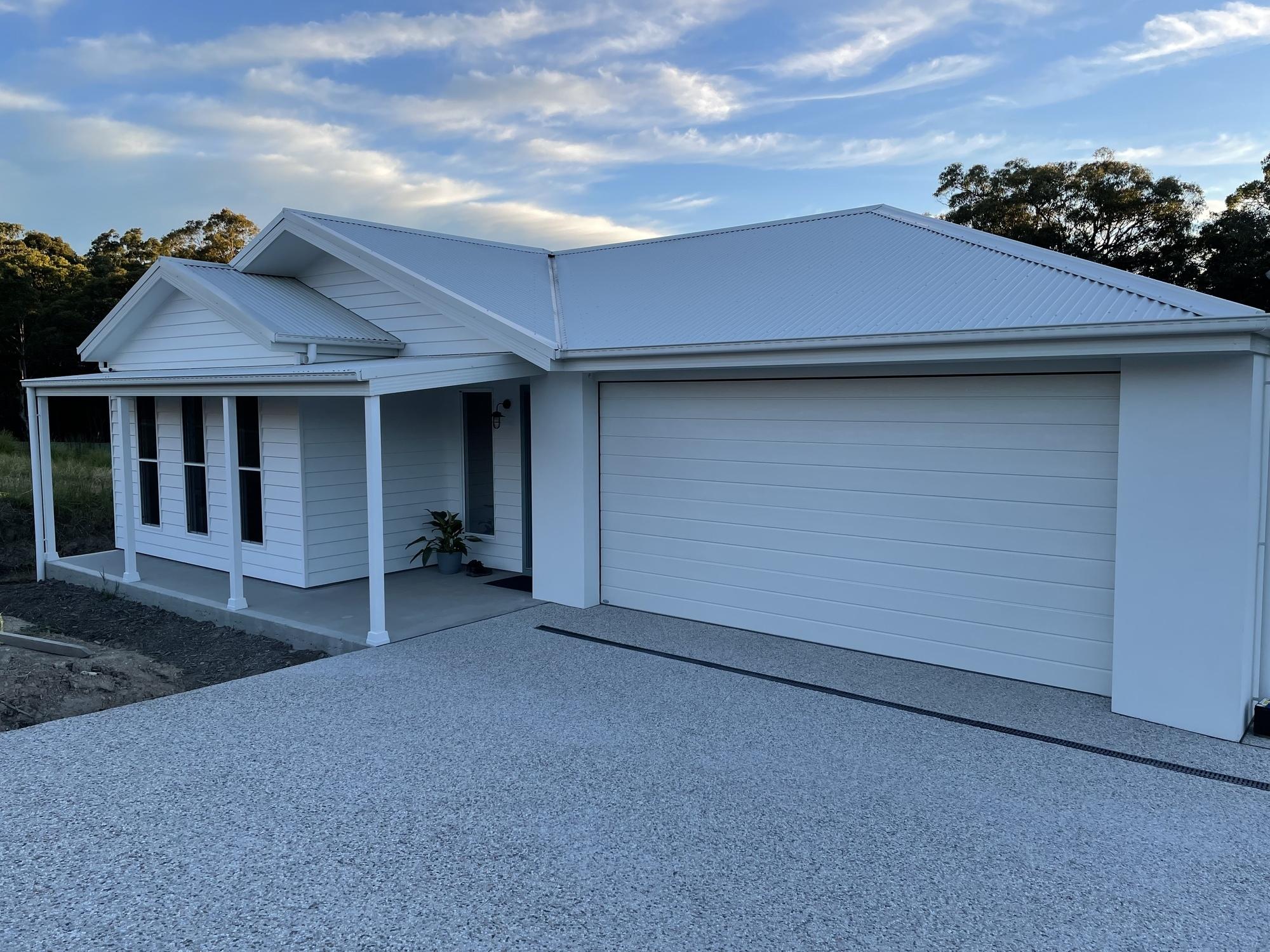 Kylie from Eleebana, NSW loves COLORBOND® steel. Roofing, Guttering & Fascia, Garage Doors made from COLORBOND® steel in colour Surfmist®