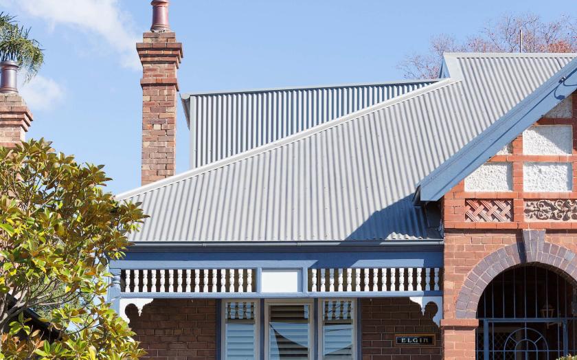 COLORBOND® steel Windspray® roofing in LYSAGHT CUSTOM ORB ACCENT® 21 and CUSTOM ORB ACCENT® 35 profile.