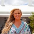 Interior Designer Natalee Bowen chose COLORBOND® steel Surfmist® in a Matt finish for her Hamptons dream house.